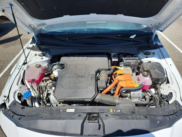 2025 HYUNDAI ELANTRA Blue, SEL Sport — Engine bay
