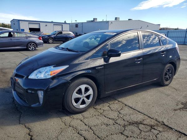 2015 TOYOTA PRIUS