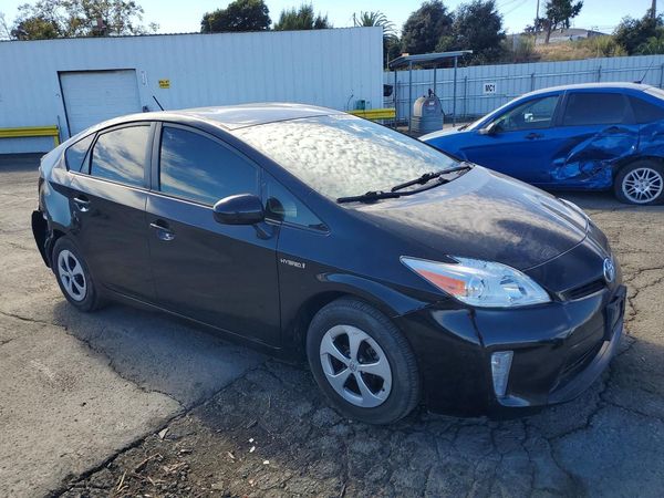 2015 TOYOTA PRIUS