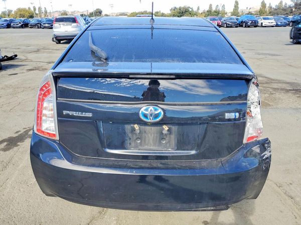 2015 TOYOTA PRIUS