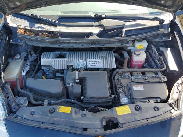 2015 TOYOTA PRIUS