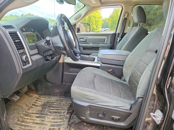 2018 RAM 1500 SLT CREW CAB 4X4