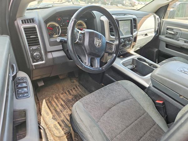 2018 RAM 1500 SLT CREW CAB 4X4