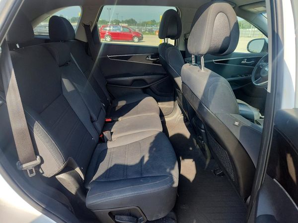 2016 KIA SORENTO L / LX