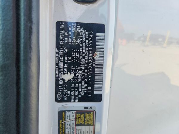 2016 KIA SORENTO L / LX