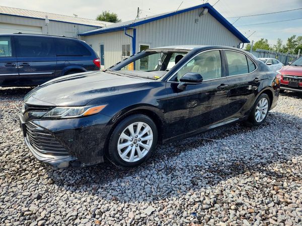 2018 TOYOTA CAMRY