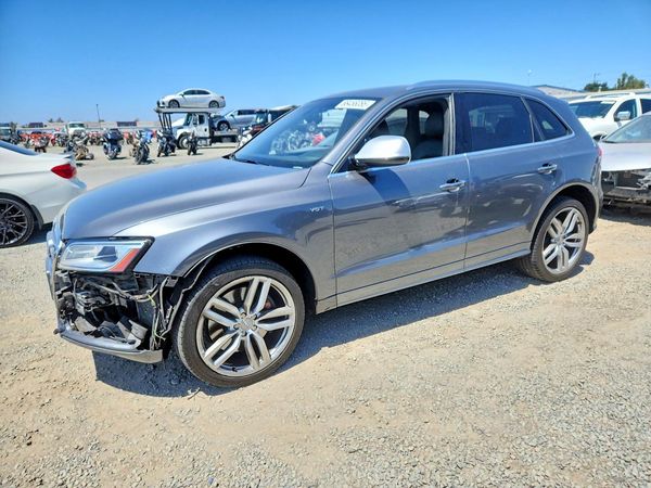 2016 AUDI SQ5 quattro Premium Plus