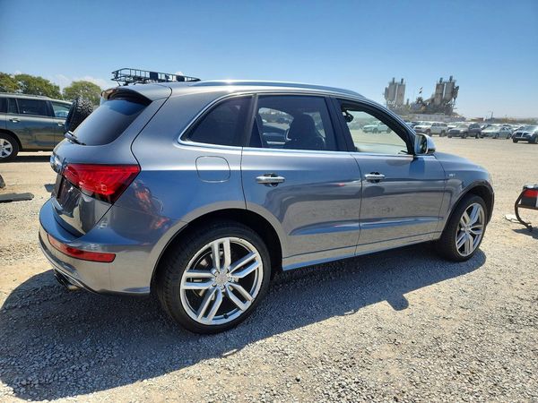 2016 AUDI SQ5 quattro Premium Plus