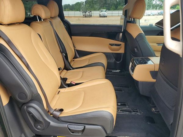 2024 KIA CARNIVAL
