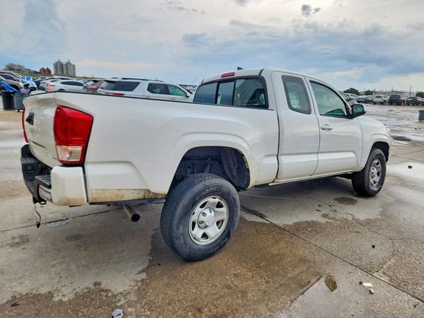 2017 TOYOTA TACOMA SR/SR5