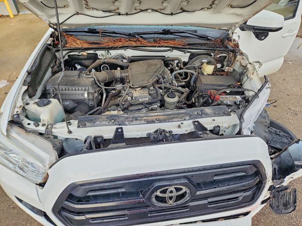 2017 TOYOTA TACOMA SR/SR5