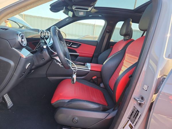 2025 MERCEDES-BENZ GLC GLC300