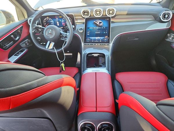 2025 MERCEDES-BENZ GLC GLC300