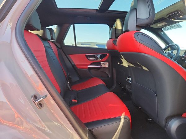 2025 MERCEDES-BENZ GLC GLC300