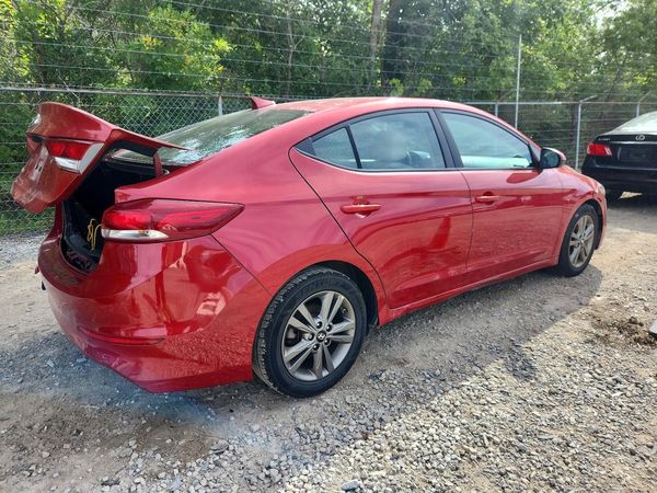 2018 HYUNDAI ELANTRA