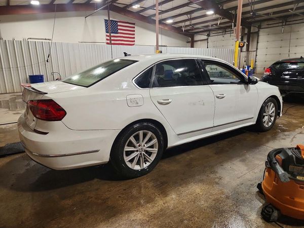 2017 VOLKSWAGEN PASSAT SEL Premium