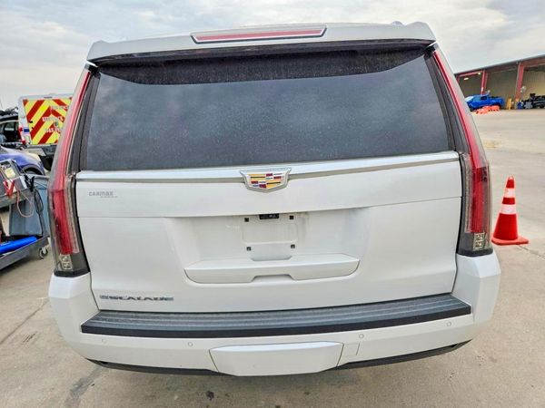 2018 CADILLAC ESCALADE