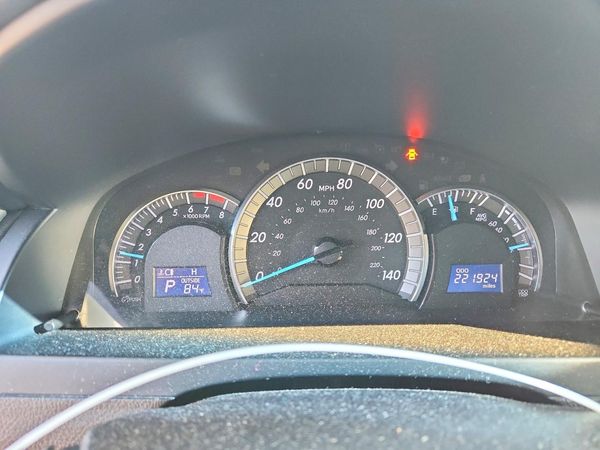 2014 TOYOTA CAMRY