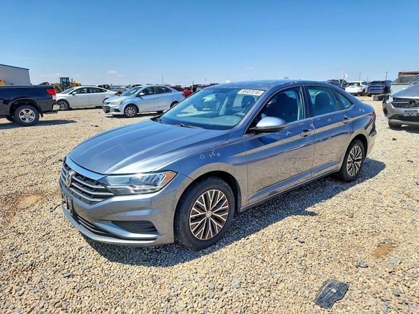 2021 VOLKSWAGEN JETTA S / R-Line — Front 3/4