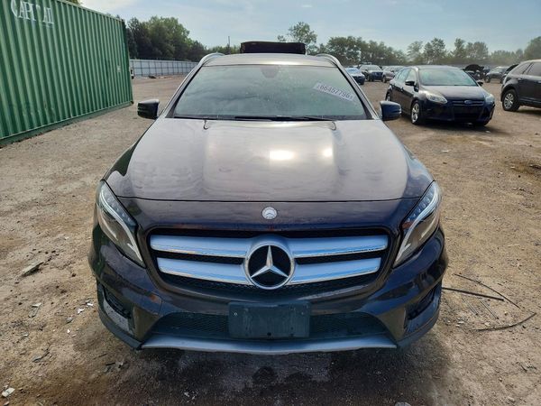 2017 MERCEDES-BENZ GLA