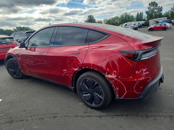 2026 TESLA MODEL Y