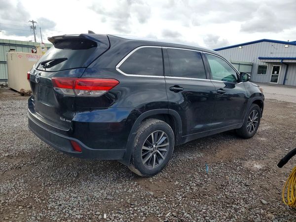 2017 TOYOTA HIGHLANDER