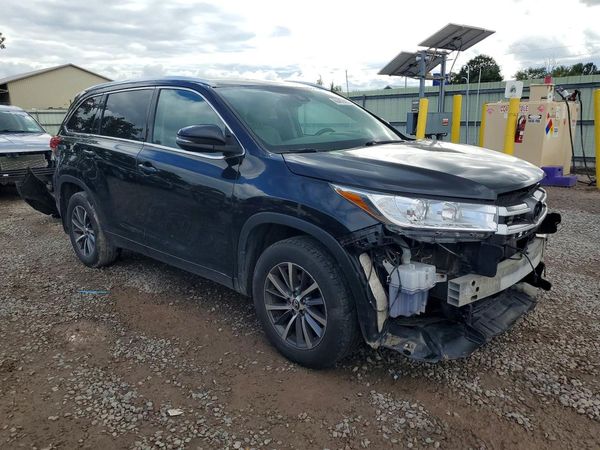 2017 TOYOTA HIGHLANDER