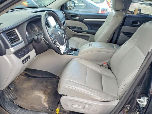 2017 TOYOTA HIGHLANDER