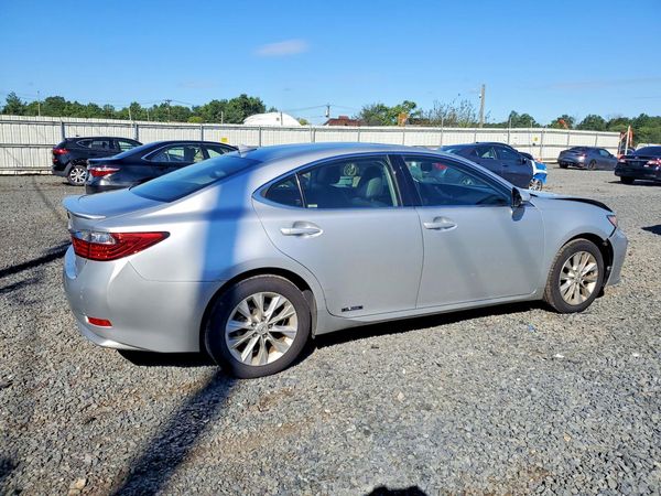 2013 LEXUS ES