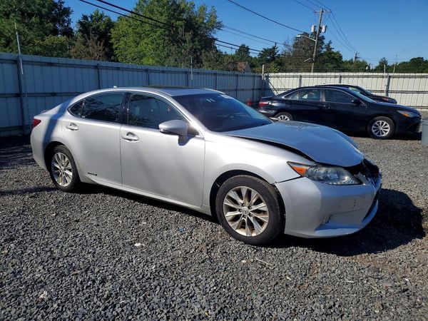2013 LEXUS ES