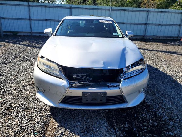 2013 LEXUS ES