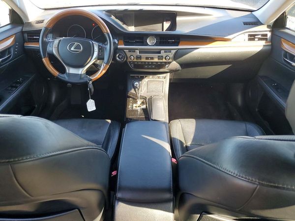 2013 LEXUS ES