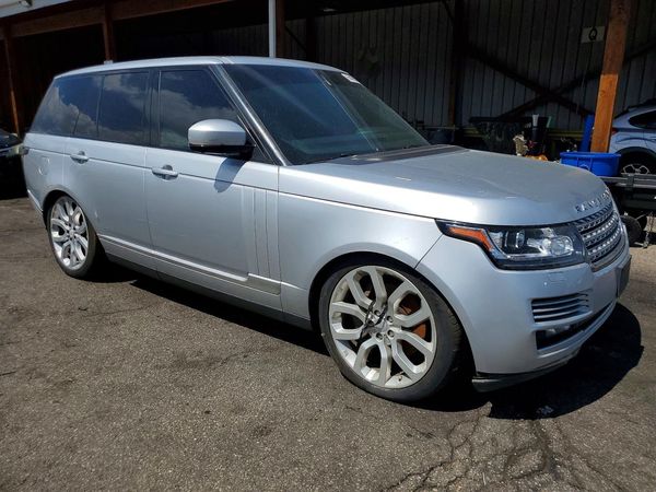 2015 LAND ROVER RANGEROVER Supercharged — Passenger 3/4