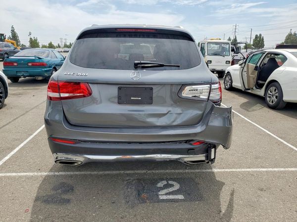 2019 MERCEDES-BENZ GLC