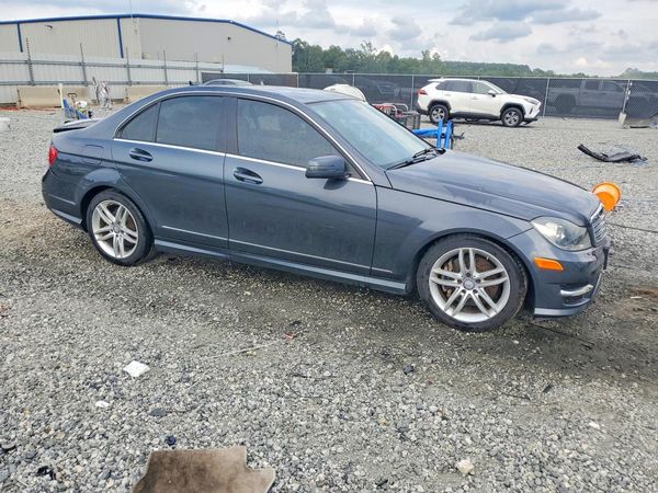 2013 MERCEDES-BENZ C C300