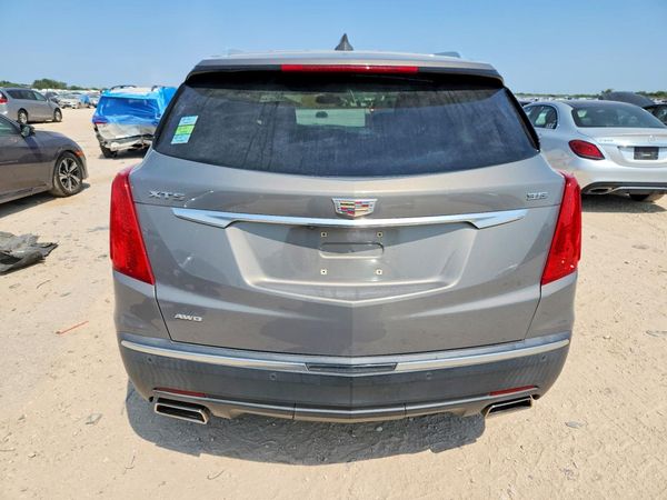 2018 CADILLAC XT5