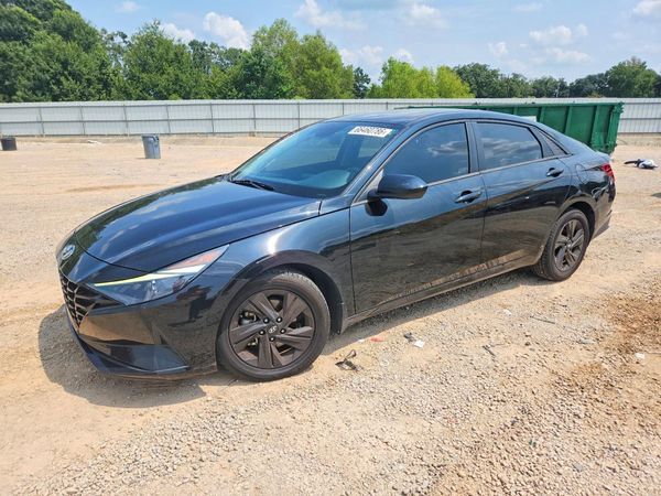 2022 HYUNDAI ELANTRA