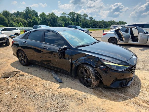 2022 HYUNDAI ELANTRA