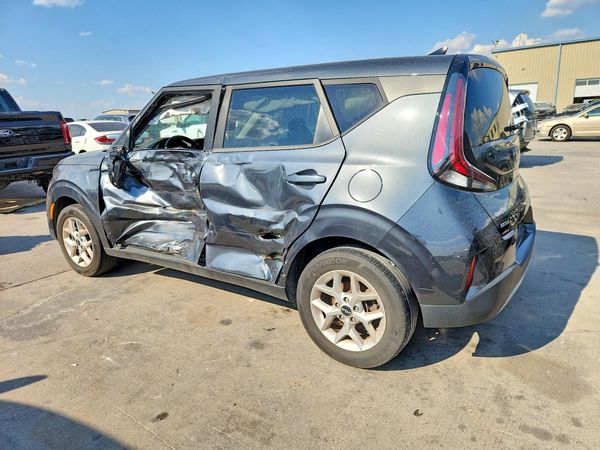 2023 KIA SOUL LX, S