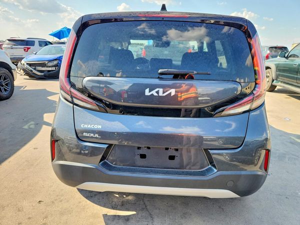 2023 KIA SOUL LX, S