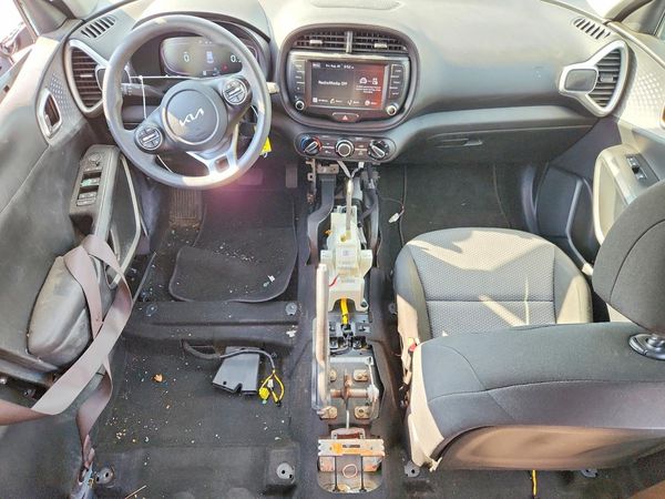 2023 KIA SOUL LX, S