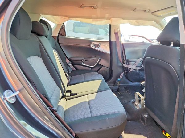 2023 KIA SOUL LX, S
