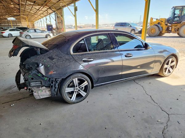 2022 MERCEDES-BENZ C C300