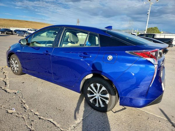 2016 TOYOTA PRIUS