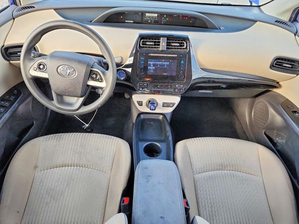 2016 TOYOTA PRIUS
