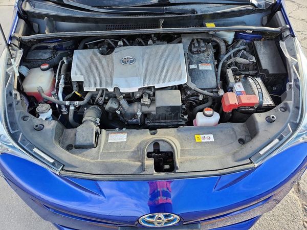 2016 TOYOTA PRIUS
