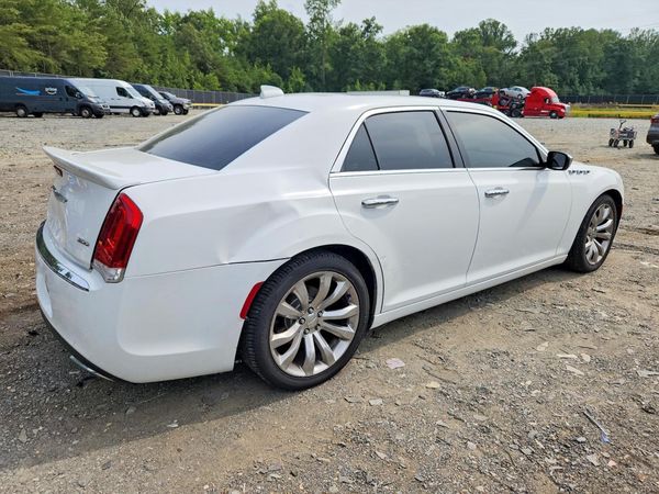 2018 CHRYSLER 300