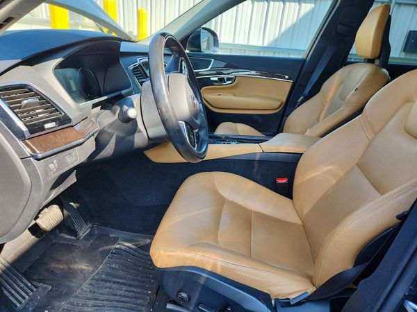 2016 VOLVO XC90 SV42 Momentum