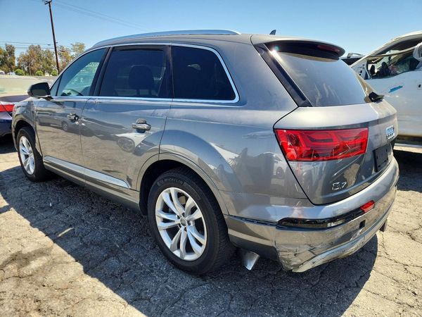 2017 AUDI Q7 quattro Premium Plus