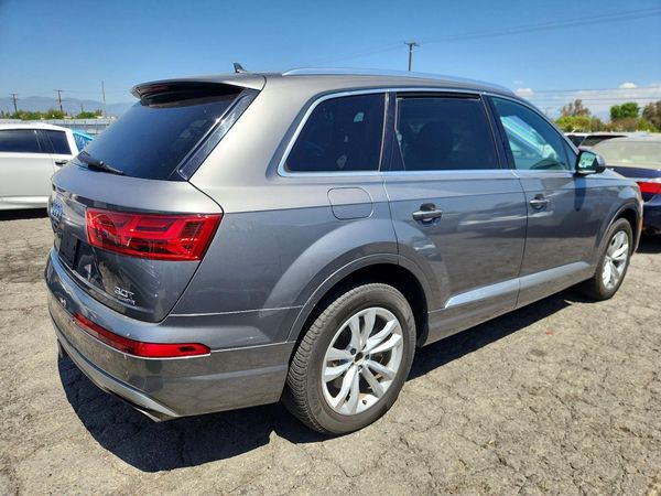 2017 AUDI Q7 quattro Premium Plus